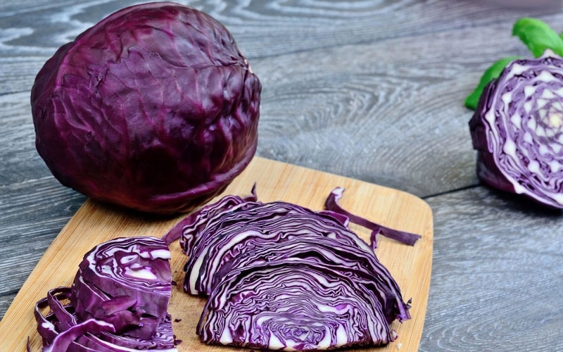Bắp cải tím làm món gì hình 1