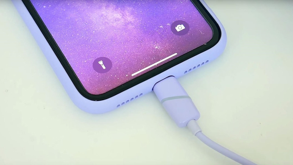 iPhone 11 có thời gian sạc không quá lâu