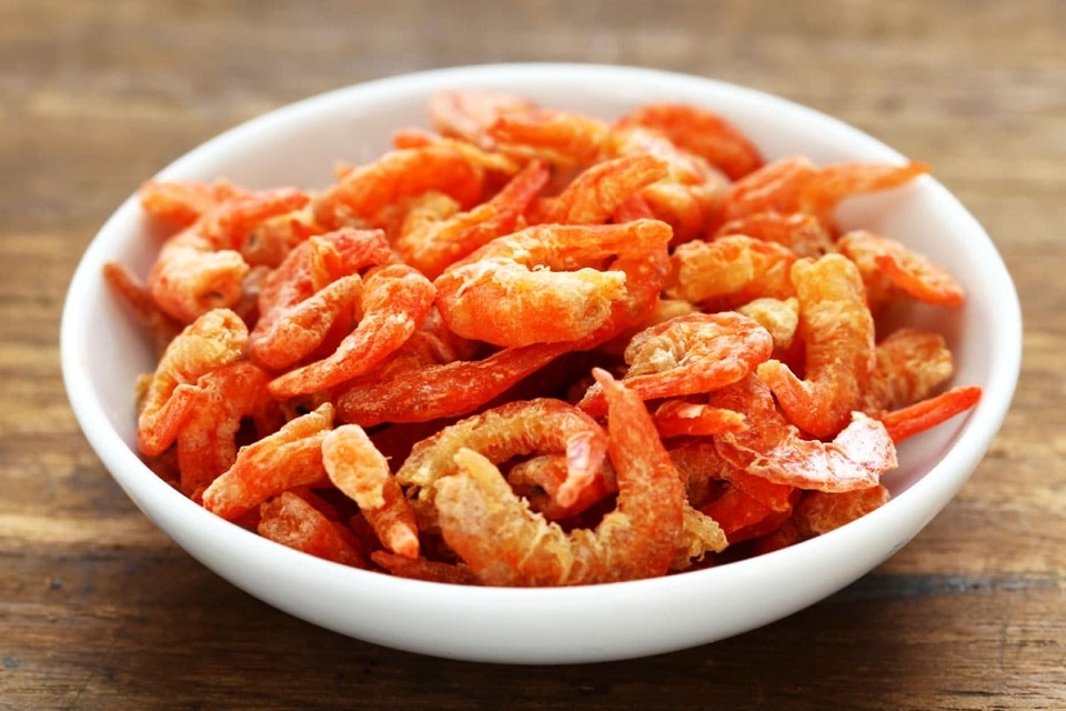 Cách làm tôm khô bằng lò vi sóng 1