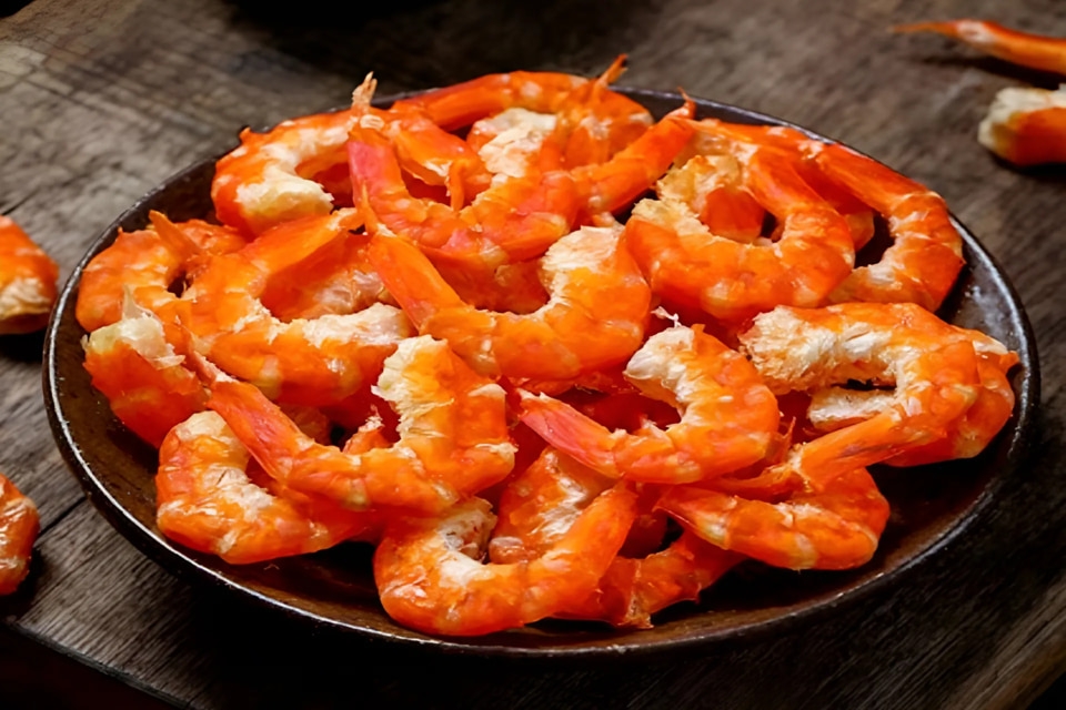 Cách làm tôm khô bằng lò vi sóng 6