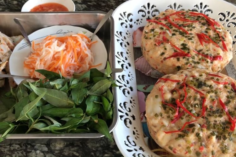 Chả trứng mực hấp