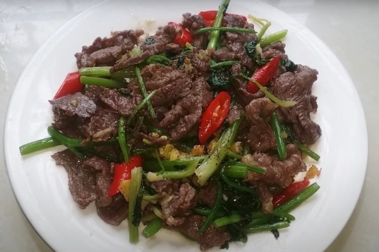 Thịt trâu xào cần tây