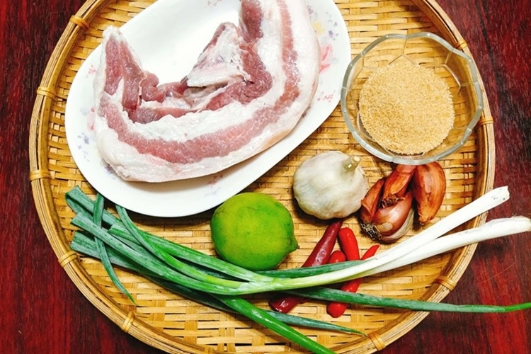 Cách nấu thịt kho măng mềm ngon chuẩn vị, chua cay đậm đà dễ dàng ngay tại nhà - Hình 1