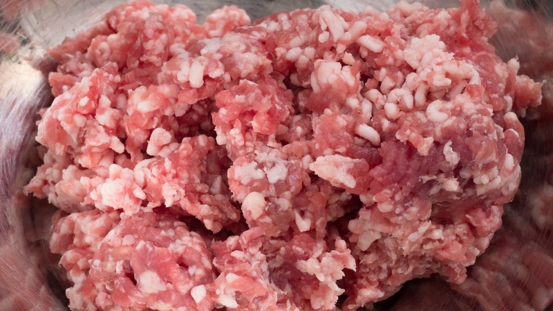 Mẹo chọn mua thịt heo xay