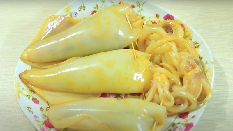 Cách chế biến mực nhồi thịt hấp gừng (hình 4)