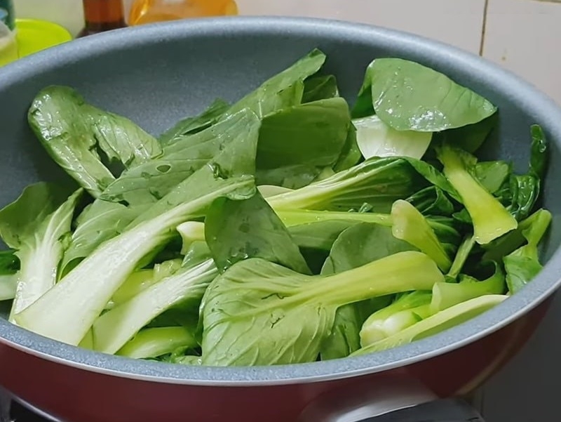 Cải thìa xào nấm đông cô 3