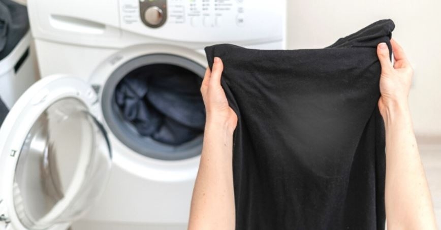 giặt đồ đen đúng cách 5