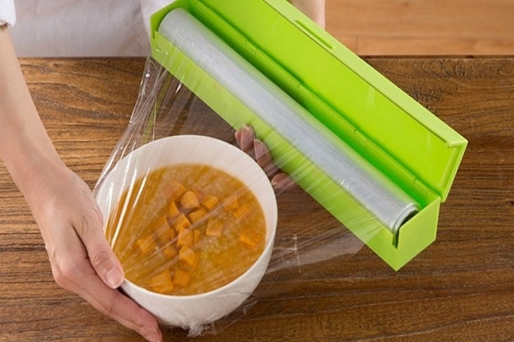 sai lầm khi dùng màng bọc thực phẩm 1