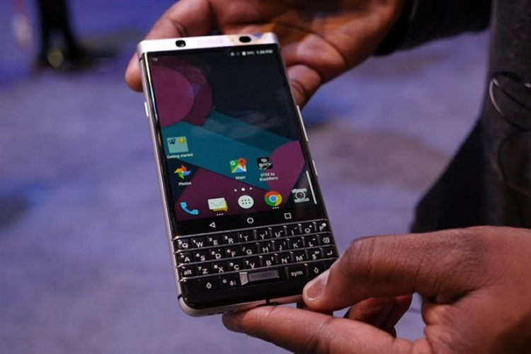 BlackBerry KEYone: Điện thoại độc lạ dành cho doanh nhân