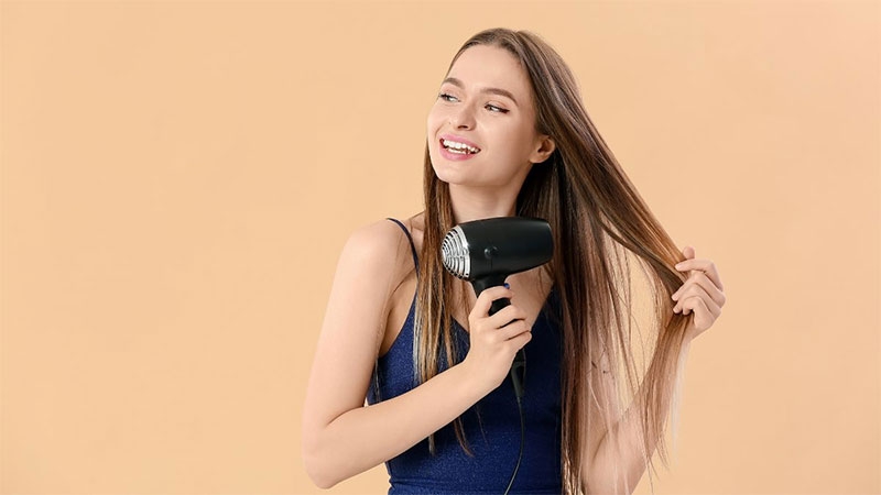 Có nên sấy tóc sau khi gội hình 1