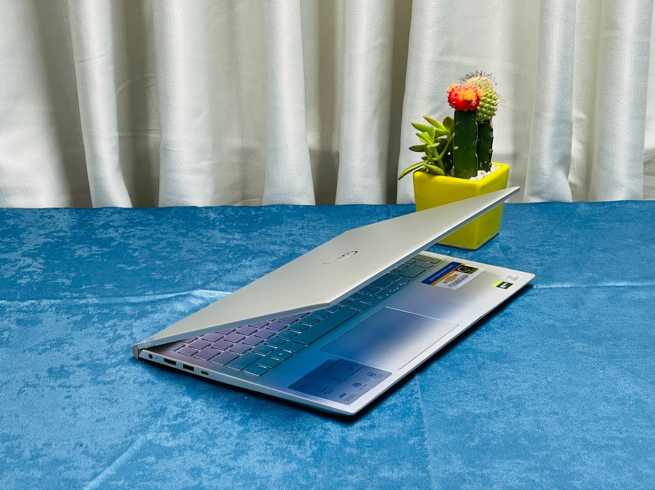 laptop văn phòng có card rời 2024 - hình 1