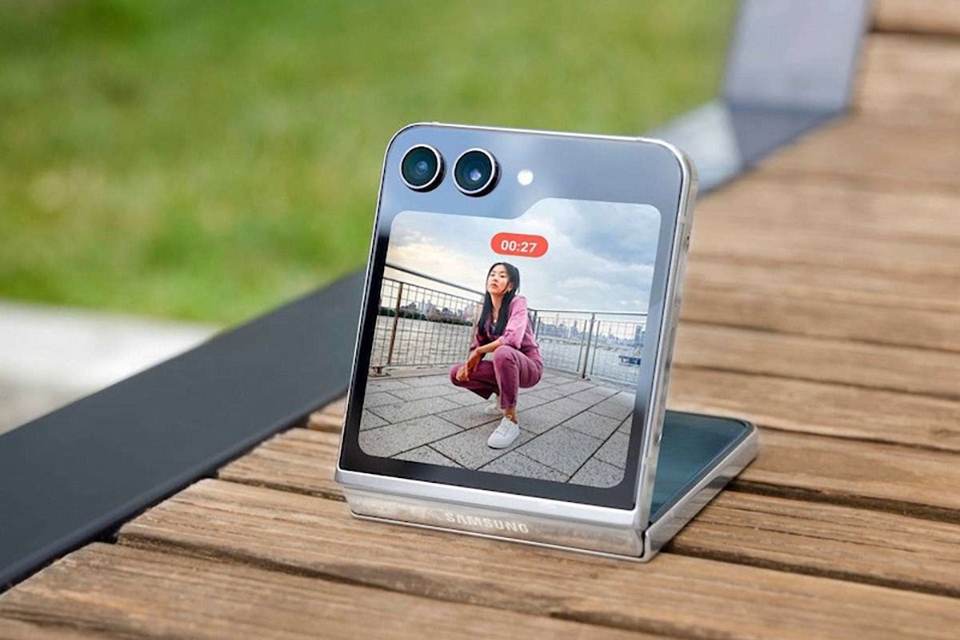 Tìm hiểu thiết kế Samsung Galaxy Z Flip6 (ảnh 5)