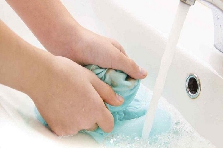 Cách giặt quần áo đá bóng (Hình 1)