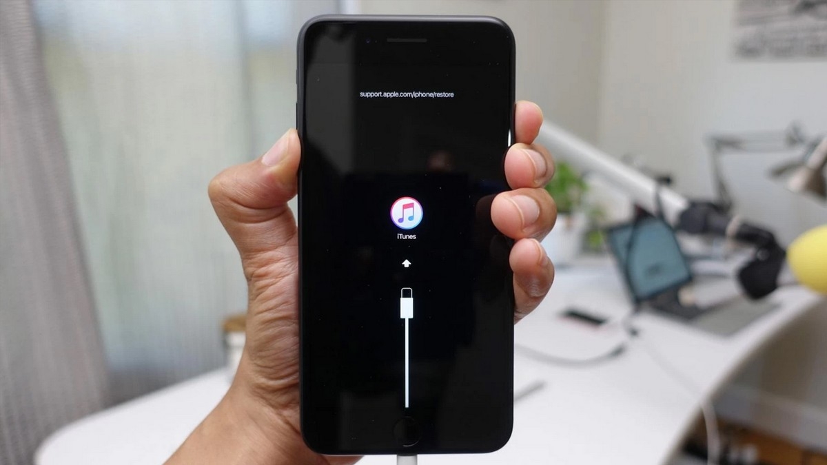 restore iphone không cần itunes - hình 1s