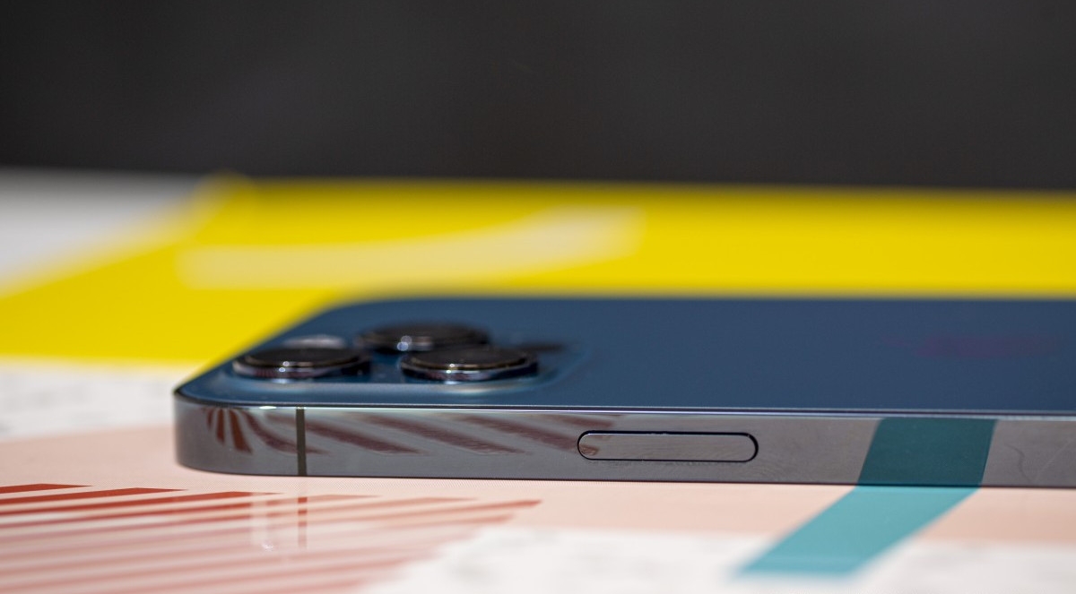 So sánh iPhone 12 Pro Max và iPhone 13 - hình 3