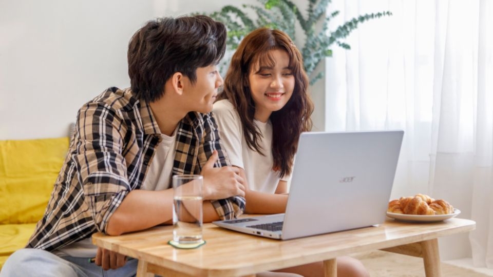 Tiêu chí chọn laptop cho sinh viên ngành Ngôn ngữ Trung