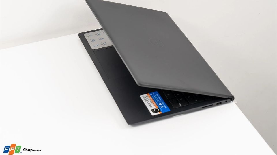 Laptop Dell Inspiron 15 N3520 i5 16GB