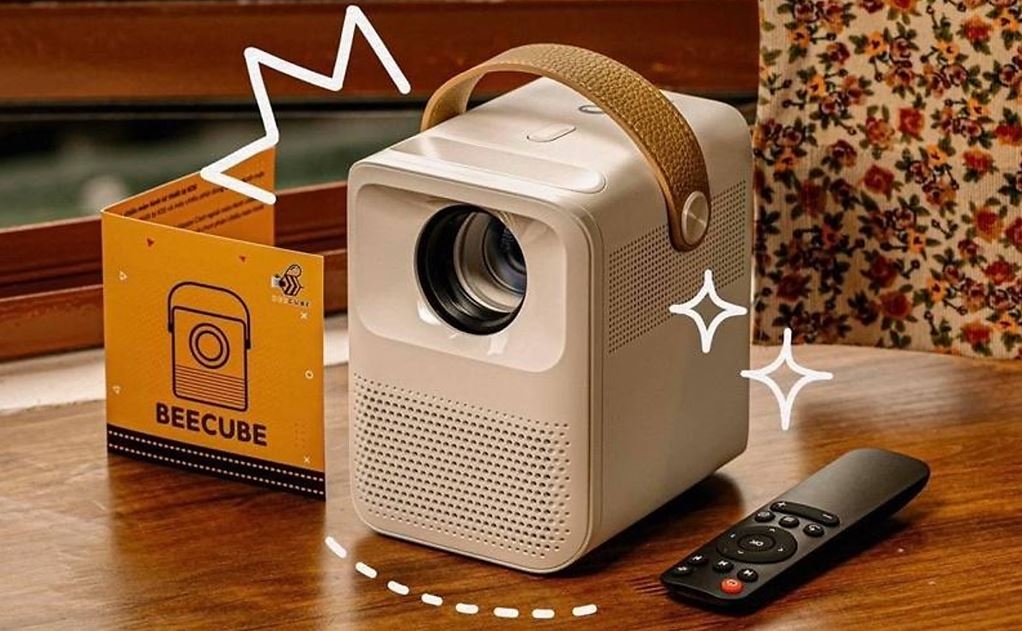 máy chiếu beecube 01