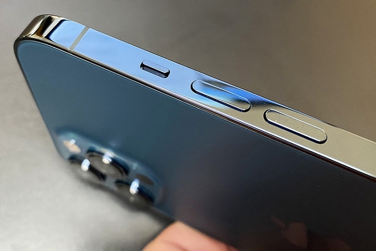 nút tăng giảm âm lượng iPhone không bấm được 1