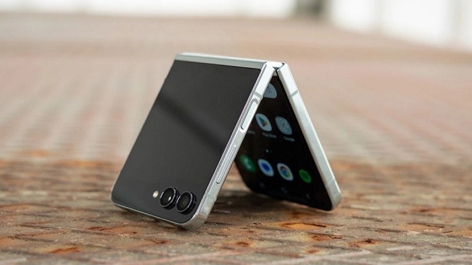 Tìm hiểu pin Galaxy Z Flip6 (ảnh 2)