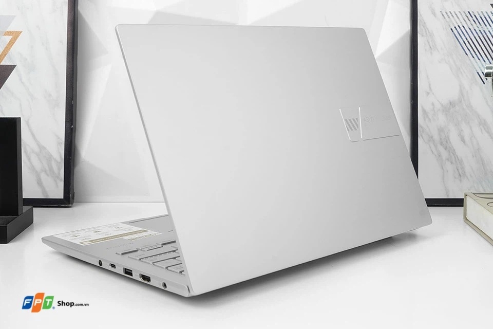 laptop cho sinh viên ngành quan hệ công chúng 2024 - hình 02