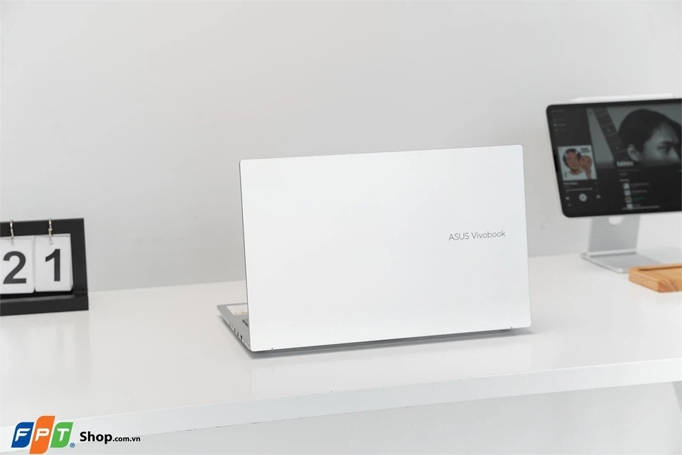 laptop cho sinh viên ngành quan hệ công chúng 2024 - hình 04