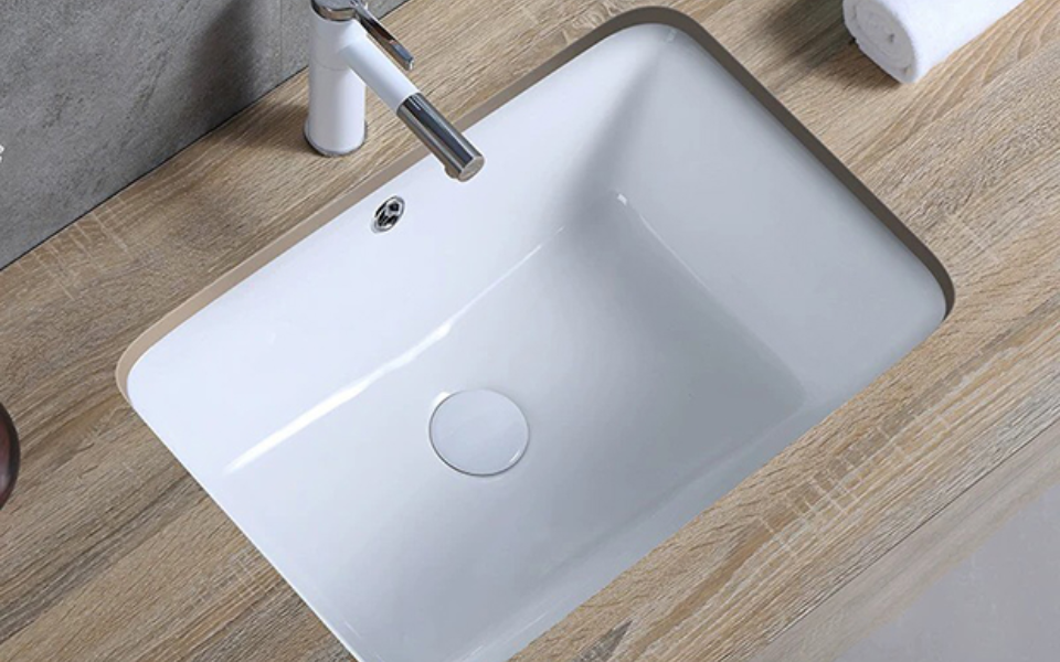 Dùng bột thông tắc chuyên dụng cho lavabo