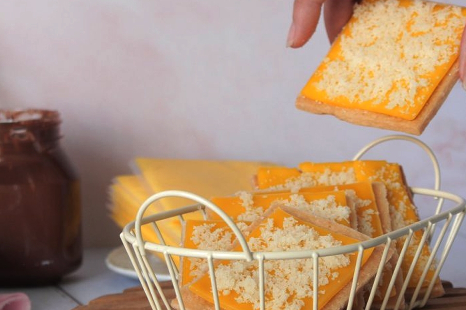 Lưu ý khi làm và bảo quản bánh quy phô mai.