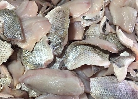 Cách rút xương cá rô 3