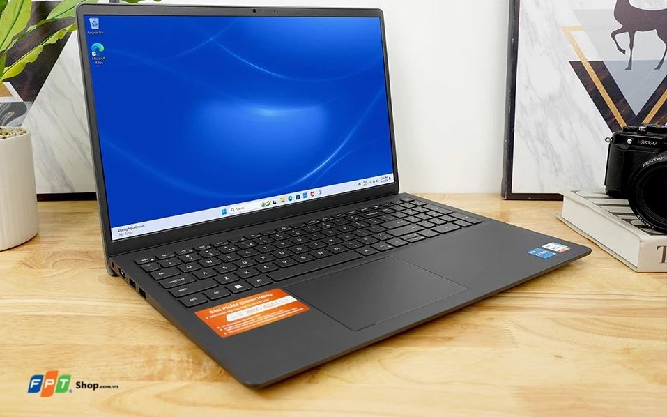 laptop dell cho sinh viên marketing 2024 04