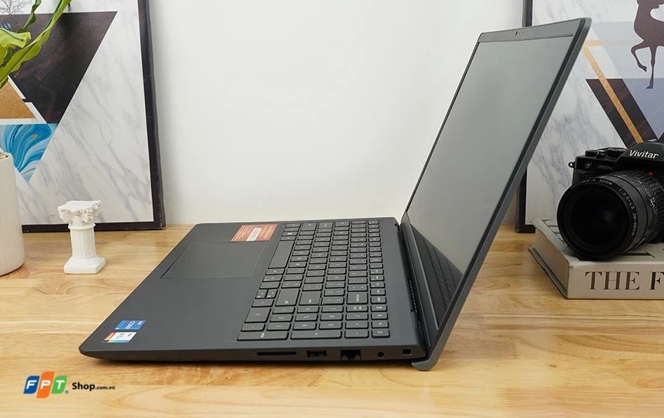 laptop dell cho sinh viên kinh tế 2024 03