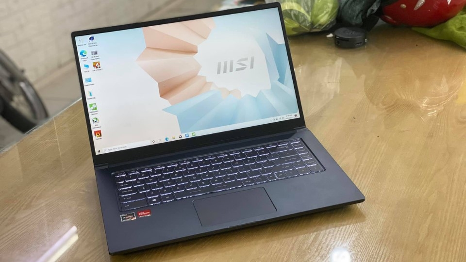 Laptop MSI Modern 15 A5M R7