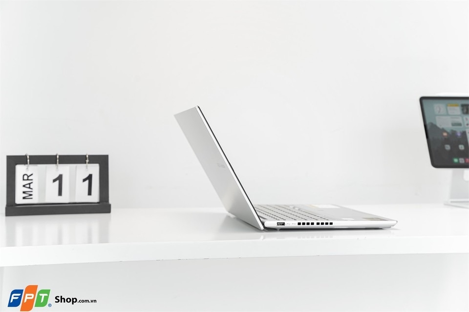 Laptop pin trâu cho sinh viên 2024 (hình 1)