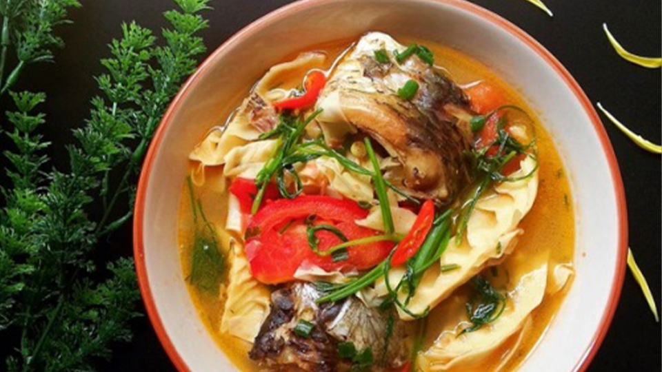 cá chép nấu măng