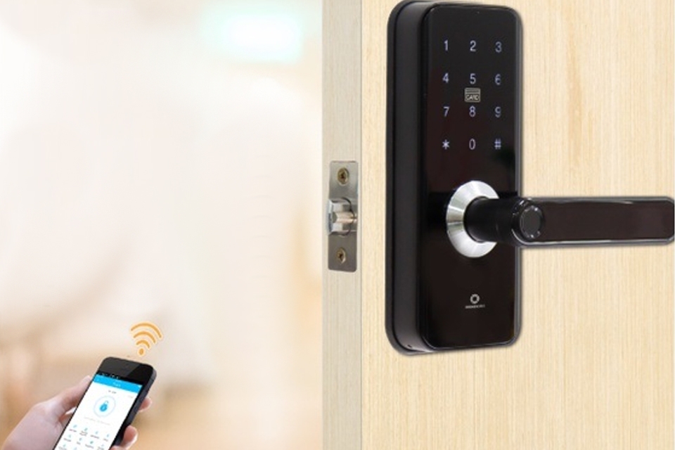 Khóa cửa thông minh HomeKit.