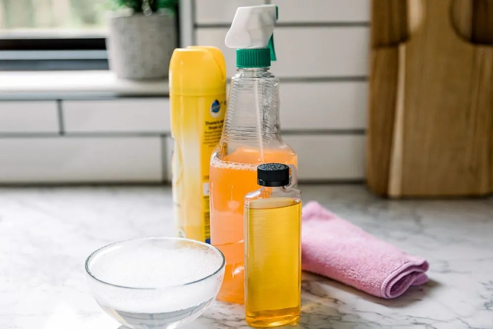 Cách vệ sinh kẽ tủ lạnh (ảnh 1)