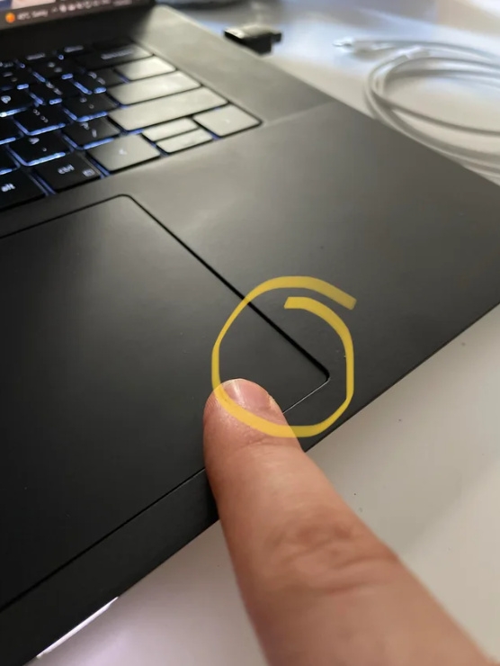 chuột laptop bị đơ không di chuyển được dell 2