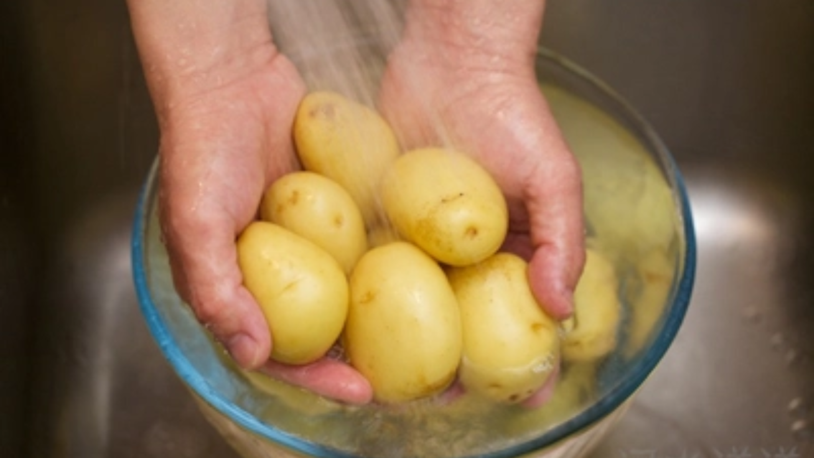 rửa nước sạch