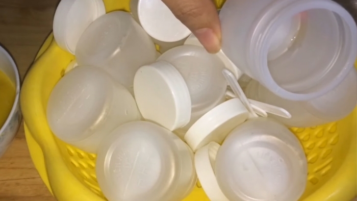 Các bước thực hiện sữa chua xoài (hình 1)