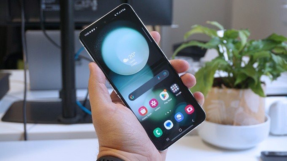 Thông tin màn hình Galaxy Z Flip6 (ảnh 3)