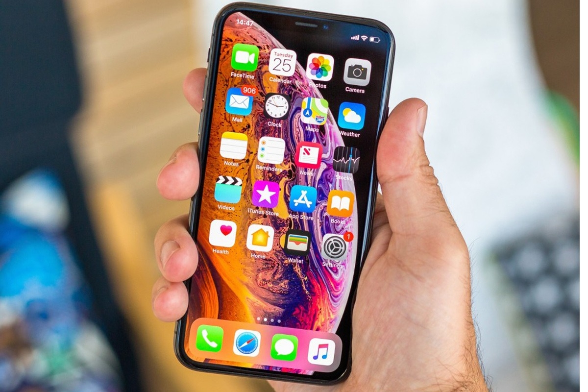 iPhone XS Max bị đơ không tắt nguồn được 1