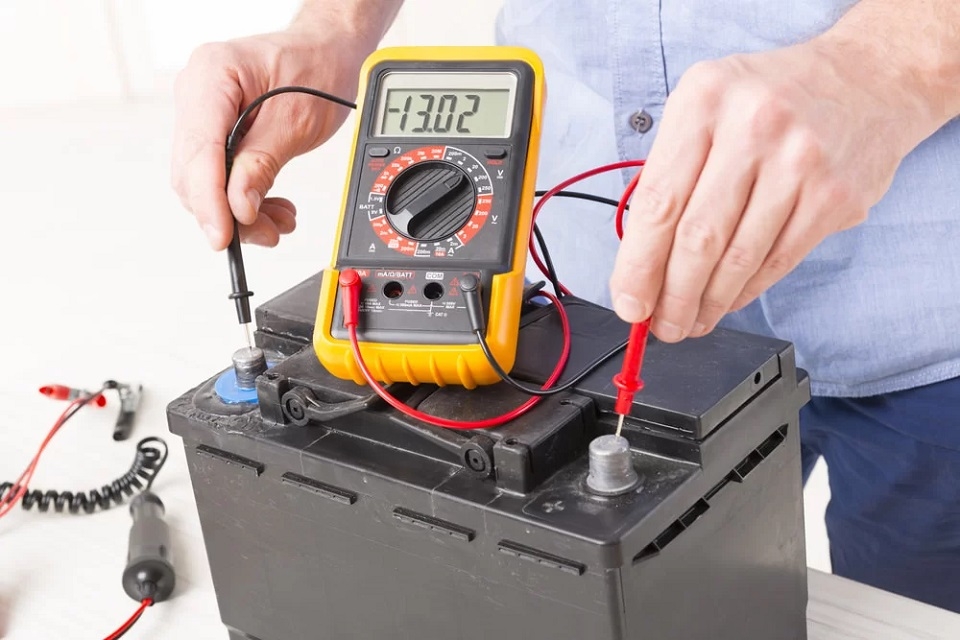Đo điện áp không tải (Open Circuit Voltage - OCV)