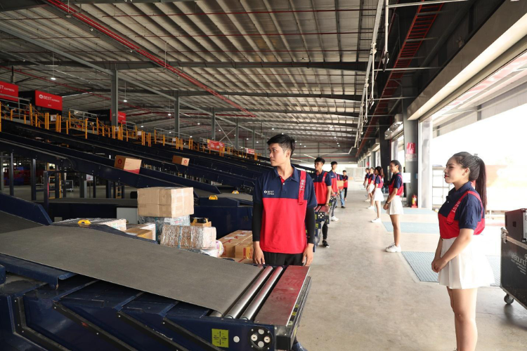 Khách hàng không thể đến lấy hàng trực tiếp