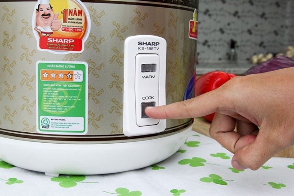 Cách sửa lỗi cắm điện nhưng đèn không báo