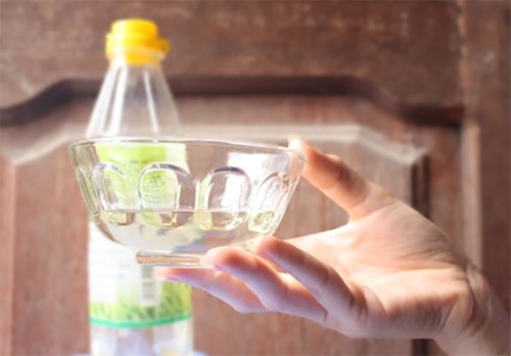 tẩy nấm mốc của gioăng tủ lạnh 4