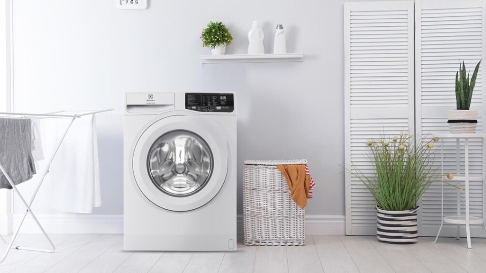 Máy giặt Electrolux Inverter 10kg EWF1025DQWB lồng ngang