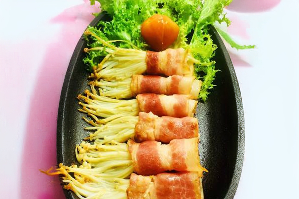 Phô mai hun khói cuộn thịt xông khói