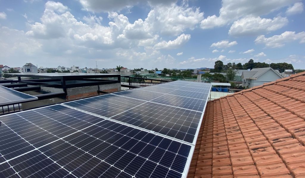 Dùng điện mặt trời có nguy hiểm không? Lưu ý cách lắp đặt đảm bảo an toàn khi sử dụng 2