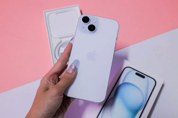 Thay pin điện thoại có ảnh hưởng gì không?
