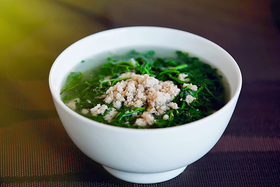 Canh xà lách xoong Nhật thịt bằm.